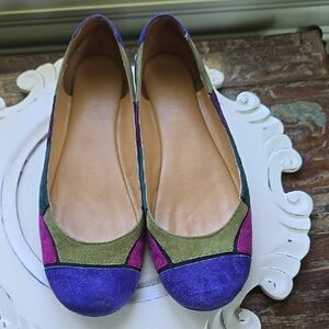 Nine West Flats with Color-Block Design